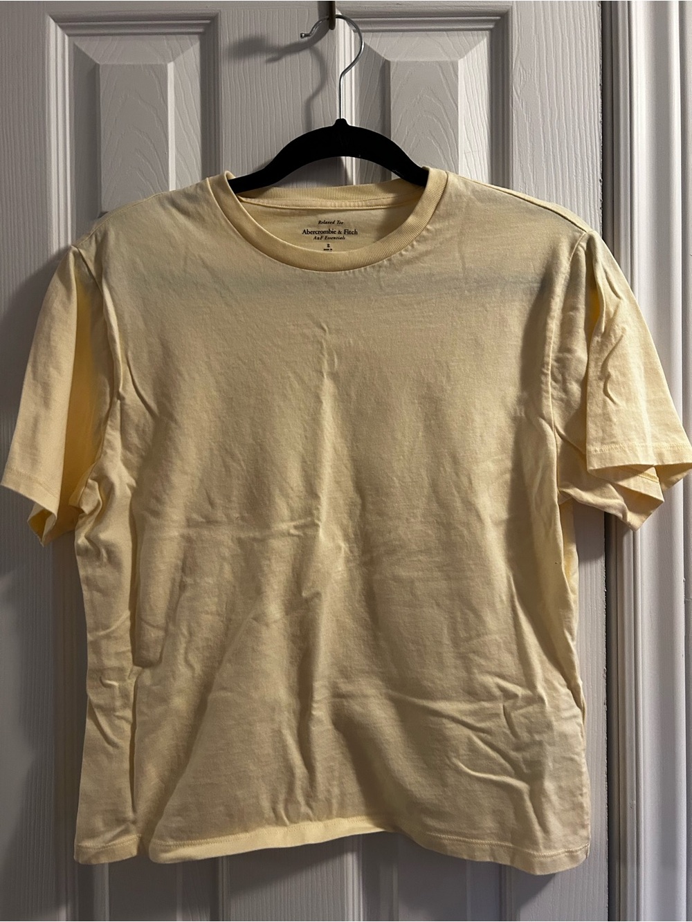 Abercrombie & Fitch relaxed fit T-Shirt in Light Yellow